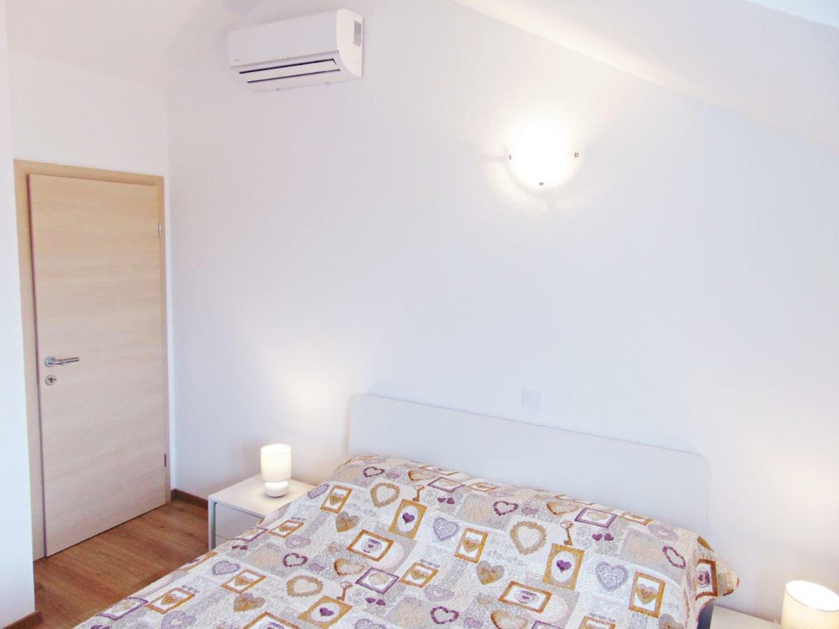 Apartment Luna Postira Exteriér fotografie